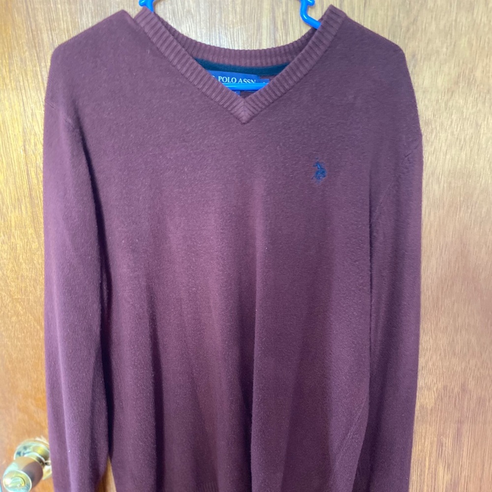 Men’s V-Neck Sweater